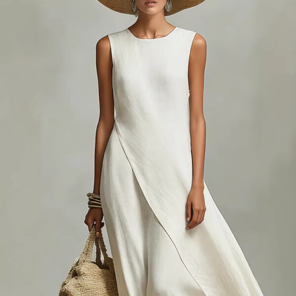 Elegant White Maxi Dress – Minimalist Flowing Summer Dress
